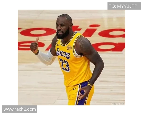 詹姆斯:从篮球场上的传奇到全球文化的影响力探讨