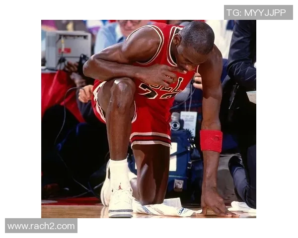 法尔篮球明星的崛起与挑战揭秘他在赛场上的传奇故事与未来展望